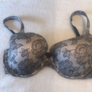 Victoria’s Secret perfect coverage bra